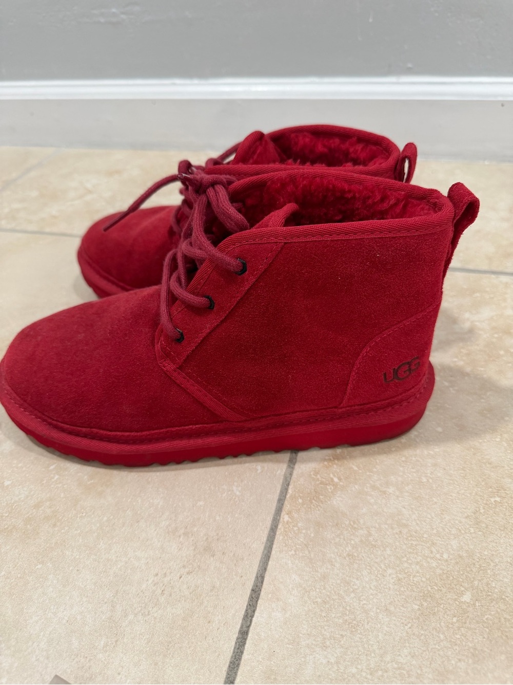 UGG women  Red Suede Lace-Up Cozy Ankle Boots